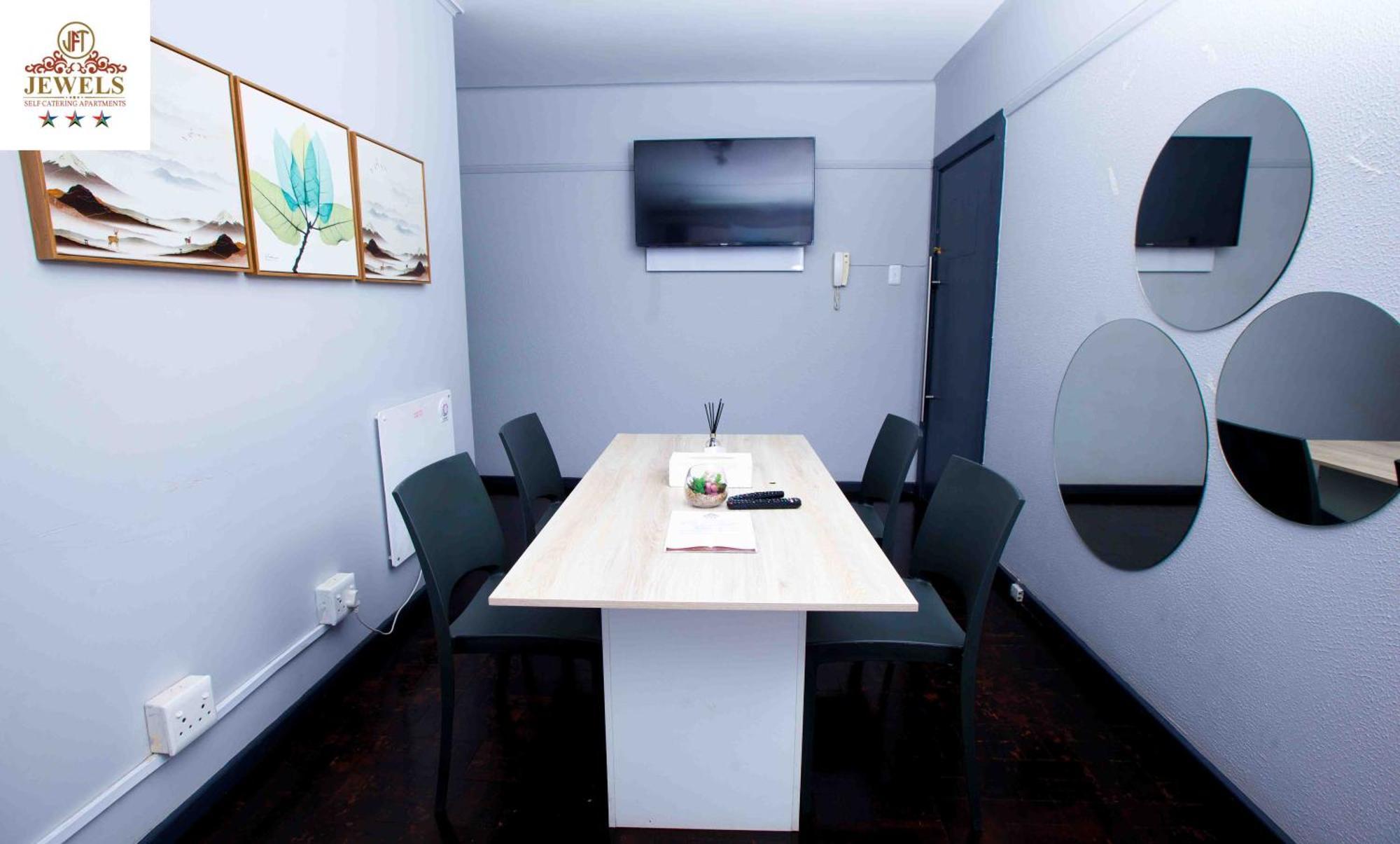 Jft Self Catering Units Bed and Breakfast East London Εξωτερικό φωτογραφία