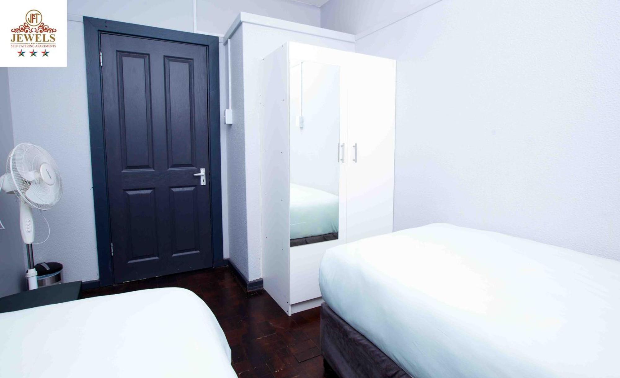 Jft Self Catering Units Bed and Breakfast East London Εξωτερικό φωτογραφία