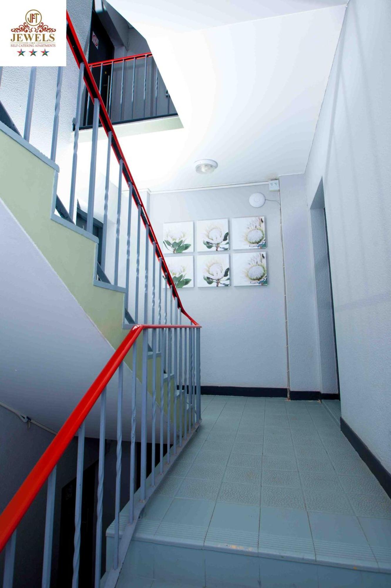 Jft Self Catering Units Bed and Breakfast East London Εξωτερικό φωτογραφία