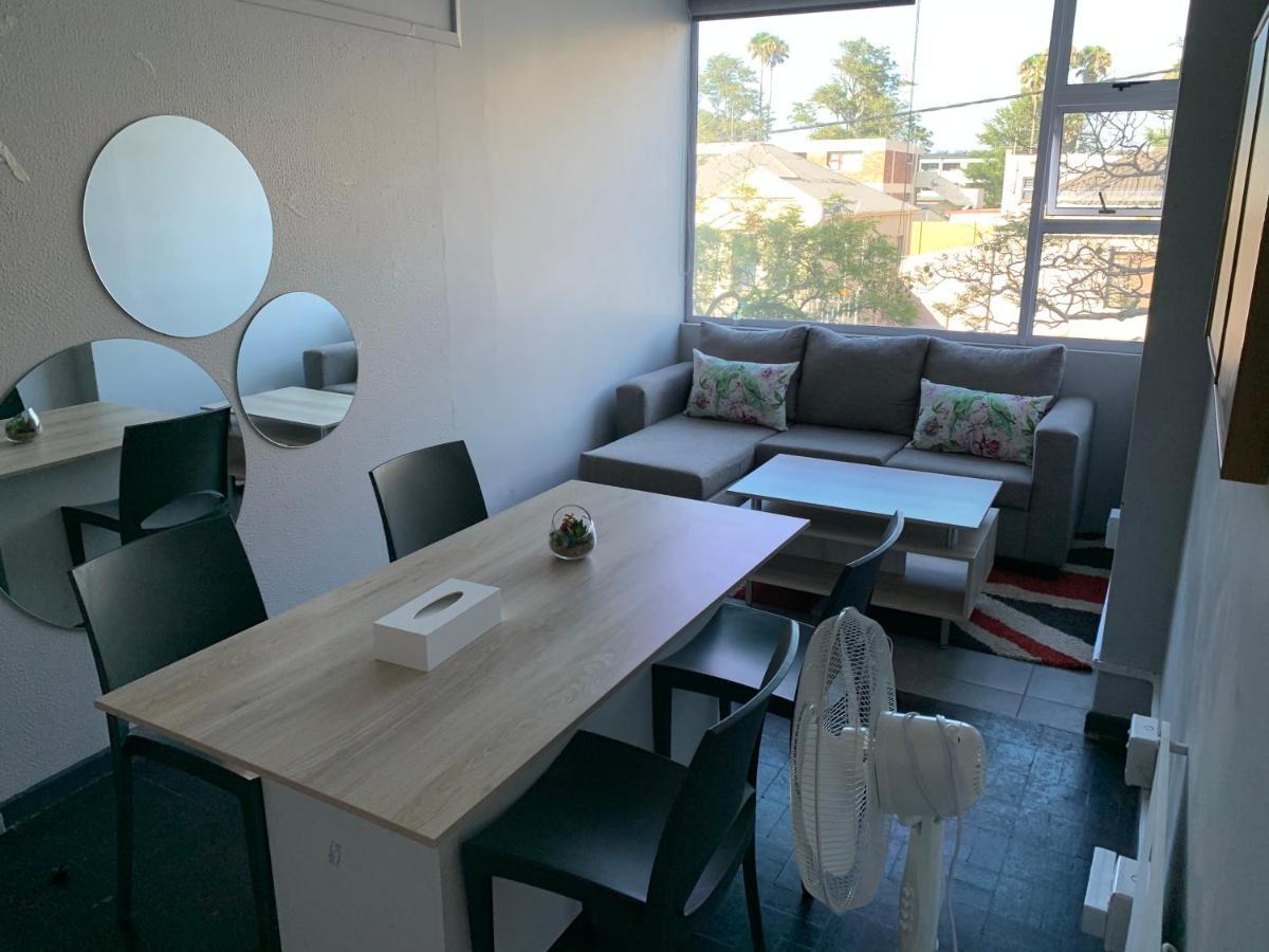 Jft Self Catering Units Bed and Breakfast East London Εξωτερικό φωτογραφία